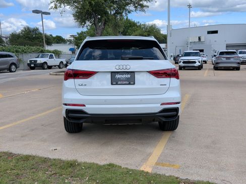 Certified 2023 Audi Q3 2.0T Premium w/ Convenience Package AWD/4WD image 9