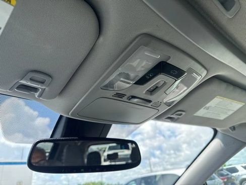Used 2020 Toyota Sienna XLE w/ Carpet Mat Package FWD image 11