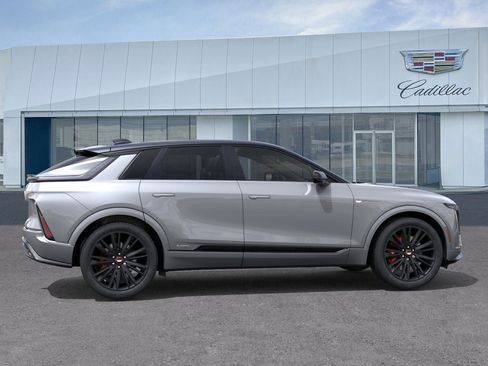 New 2026 Cadillac Lyriq V image 5