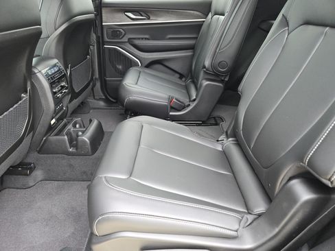 New 2026 Jeep Grand Cherokee L Limited AWD/4WD image 19
