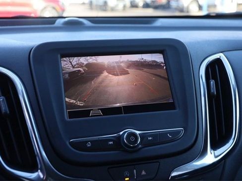 Used 2024 Chevrolet Equinox LT image 18