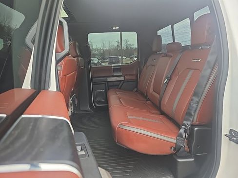 Used 2019 Ford F150 Platinum w/ Equipment Group 701A Luxury image 6