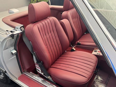 Used 1987 Mercedes-Benz 560 SL image 22