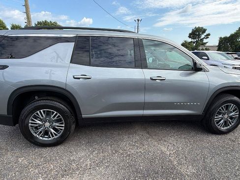 New 2026 Chevrolet Traverse LT w/ Driver Confidence Package FWD image 7