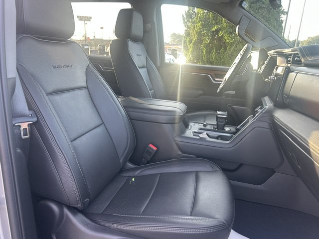 Used 2023 GMC Sierra 1500 Denali w/ Technology Package AWD/4WD image 32