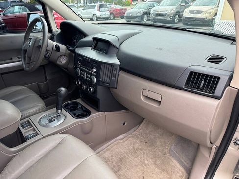 Used 2008 Mitsubishi Endeavor SE FWD image 17