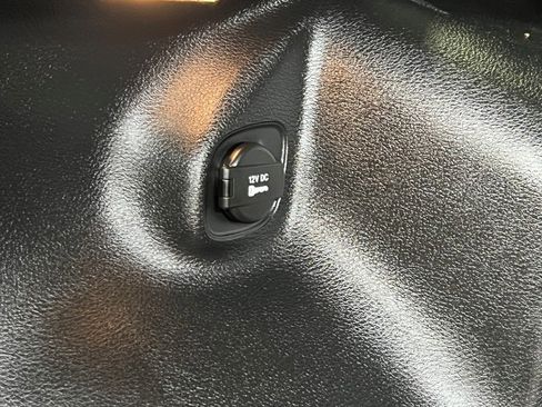 Used 2022 Jeep Cherokee Latitude w/ Sun & Sound Group image 10