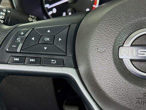 Used 2024 Nissan Altima 2.5 SV image 13