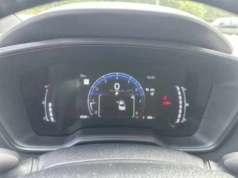 Used 2025 Toyota Corolla SE w/ SE Premium Package FWD image 12