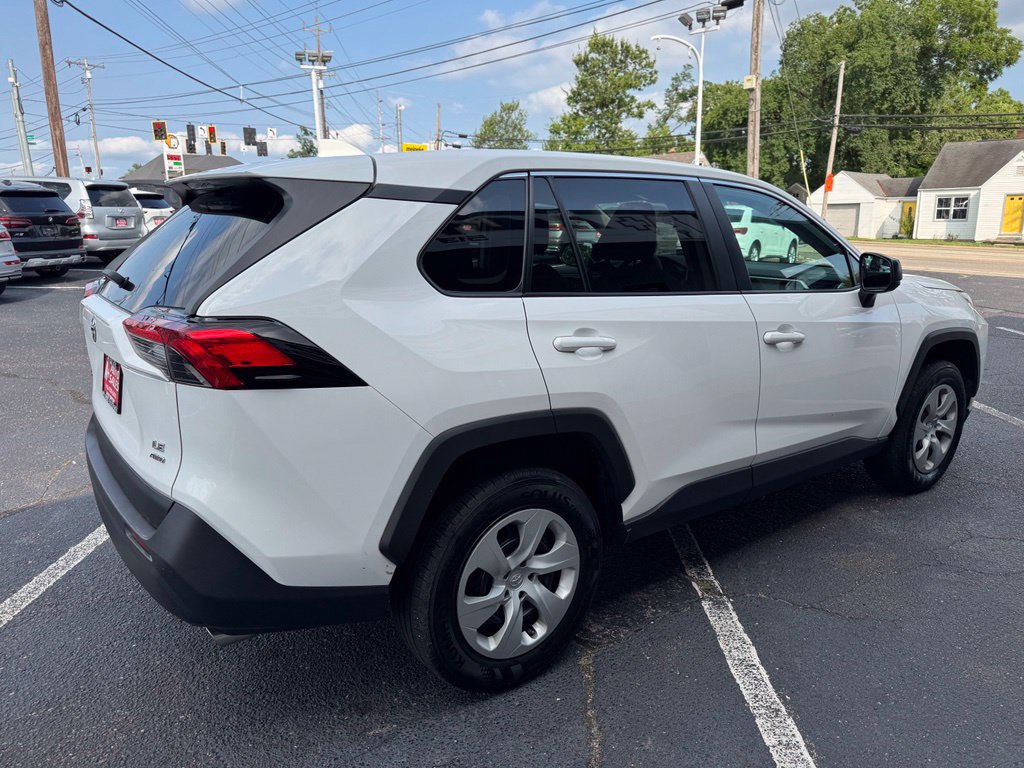 Used 2023 Toyota RAV4 LE AWD/4WD image 6