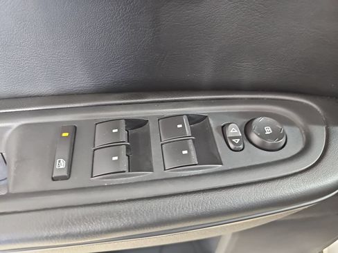 Used 2015 Chevrolet Traverse LT w/ Style and Technology Package AWD/4WD image 34