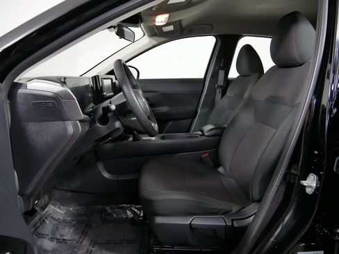 Used 2025 Nissan Kicks S AWD/4WD image 15
