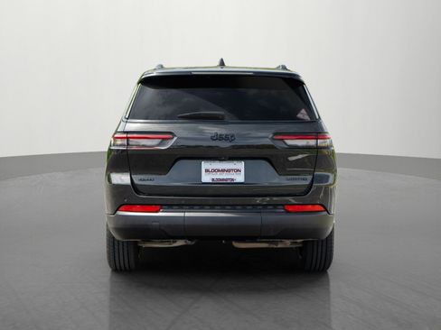 Used 2024 Jeep Grand Cherokee L Limited w/ Black Appearance Package AWD/4WD image 6