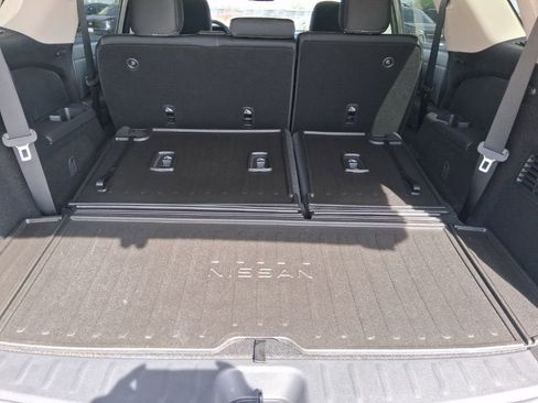 New 2026 Nissan Pathfinder SV w/ Cargo Package AWD/4WD image 9