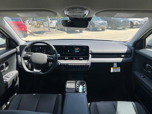 New 2025 Hyundai Ioniq 5 SEL image 20