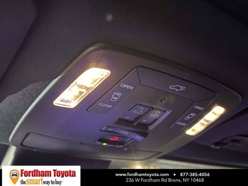 Used 2026 Toyota Sienna Limited AWD/4WD image 30