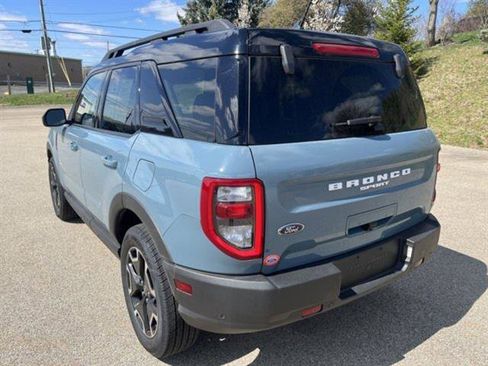 Used 2022 Ford Bronco Sport Outer Banks w/ Tech Package image 2