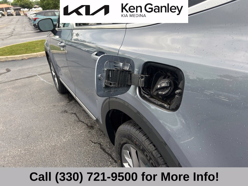 Used 2024 Kia Telluride LX FWD image 49