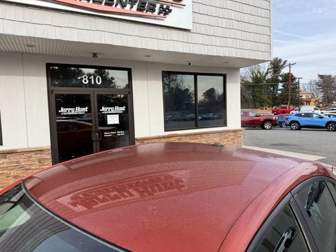 Used 2020 Dodge Charger SXT w/ Driver Convenience Group image 12