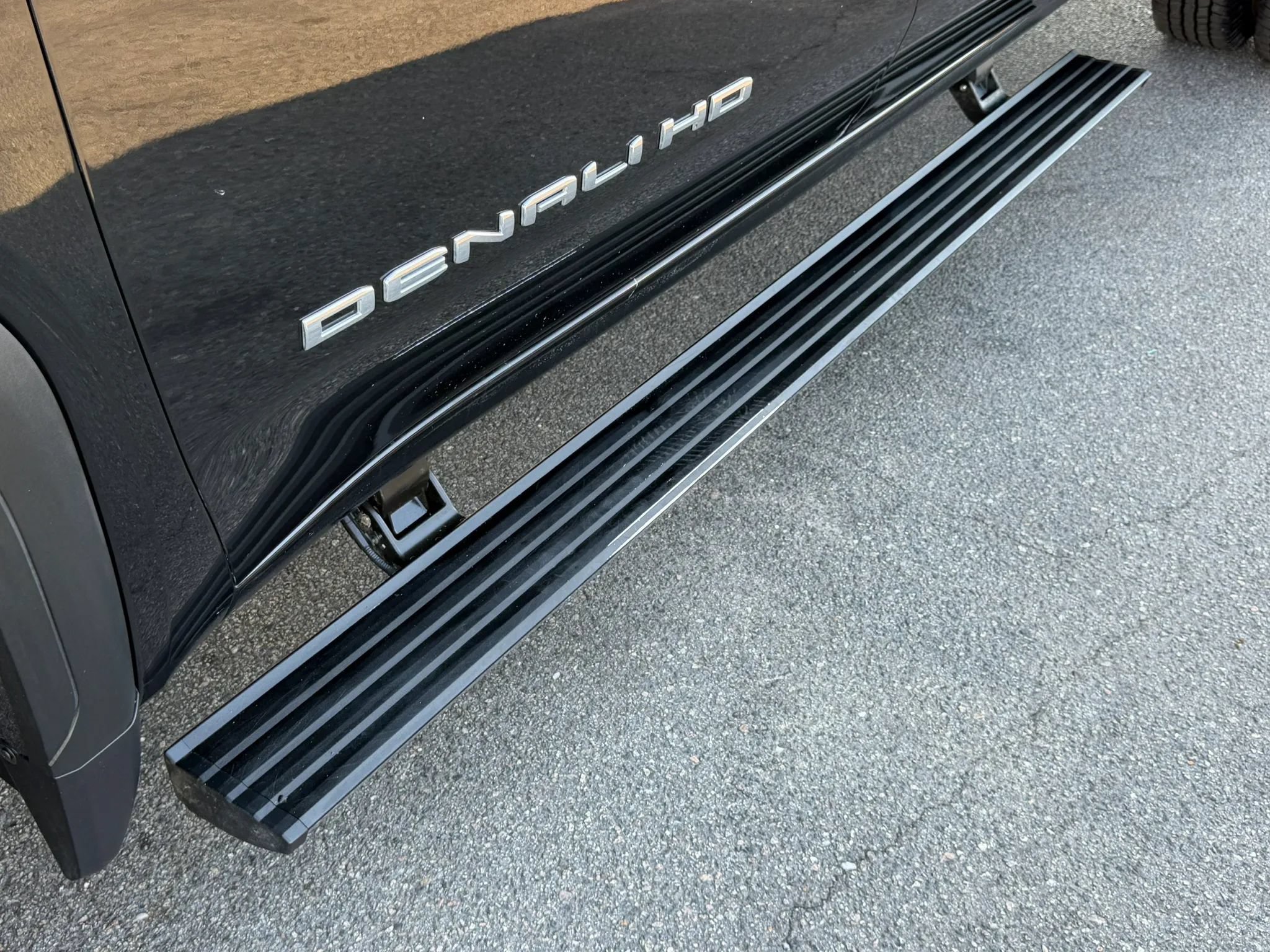 Used 2022 GMC Sierra 3500 Denali AWD/4WD image 16