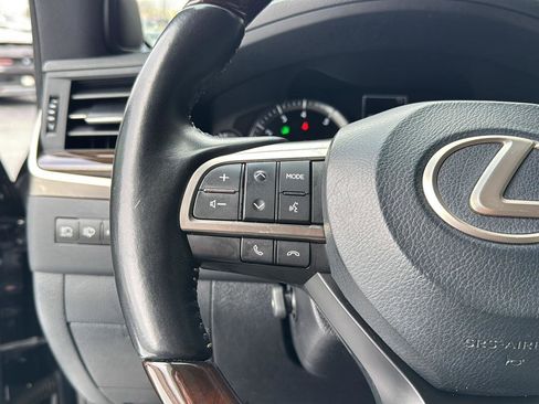 Used 2019 Lexus LX 570 4WD image 18