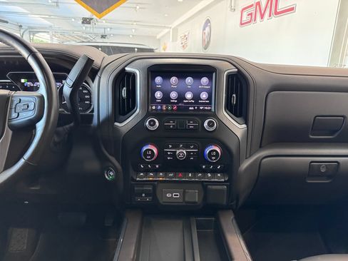 Used 2019 GMC Sierra 1500 Denali w/ Denali Ultimate Package AWD/4WD image 19
