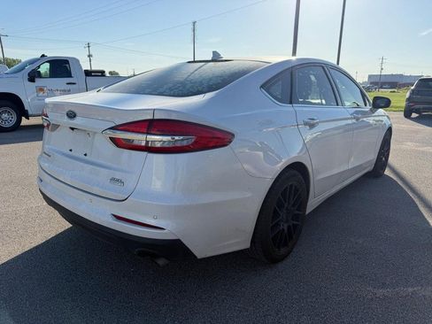 Used 2020 Ford Fusion SEL image 4