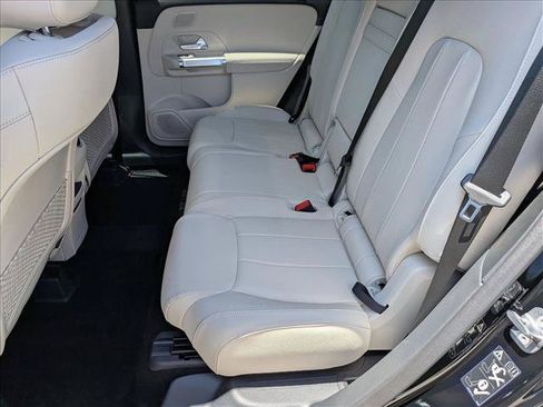 New 2026 Mercedes-Benz GLB 250 image 14