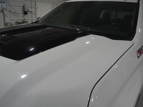 Used 2023 Chevrolet Silverado 1500 LT Trail Boss w/ Convenience Package II AWD/4WD image 7