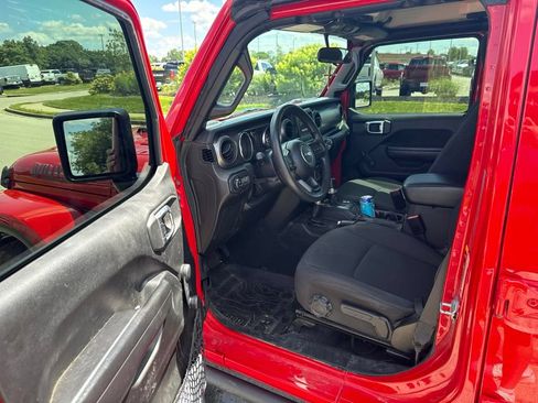 Used 2022 Jeep Gladiator Sport AWD/4WD image 5
