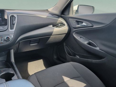 Used 2025 Chevrolet Malibu LT image 26