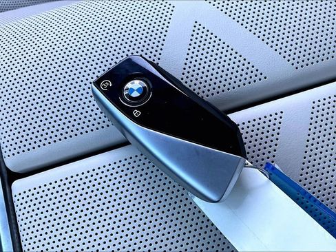 Used 2023 BMW 740i 740i image 36