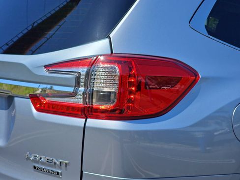 Used 2025 Subaru Ascent Touring AWD/4WD image 39