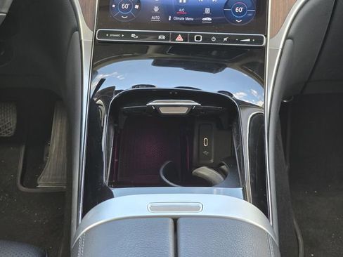 Used 2024 Mercedes-Benz GLC 300 image 18