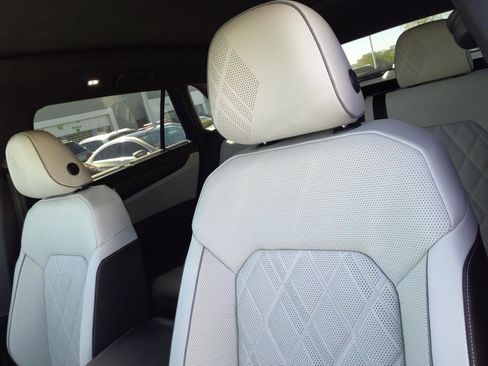 New 2025 Volkswagen Atlas Cross Sport SEL Premium R-Line image 11