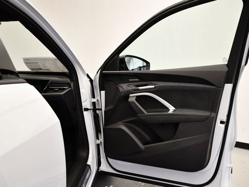 New 2025 Audi SQ5 Premium Plus image 42