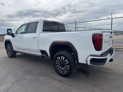 Used 2025 GMC Sierra 2500 Denali Ultimate image 5