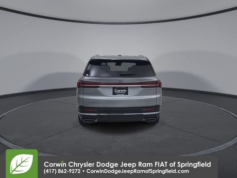Used 2025 Buick Enclave Preferred FWD image 13