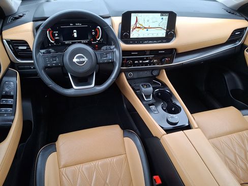 Used 2023 Nissan Rogue Platinum w/ Platinum Premium Package image 11