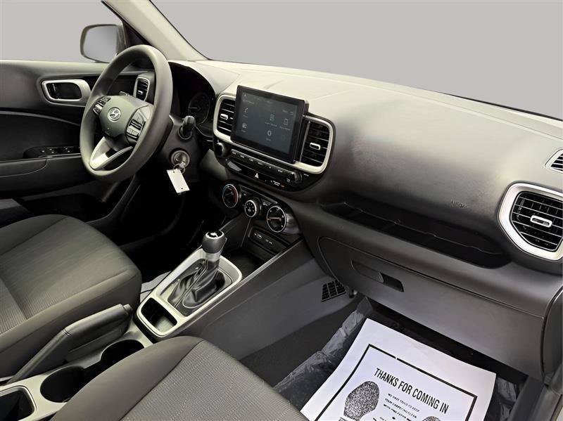 Used 2022 Hyundai Venue SE FWD image 27