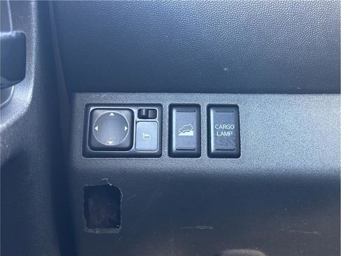 Used 2015 Nissan Frontier PRO-4X image 27