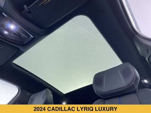 Certified 2024 Cadillac Lyriq Luxury RWD image 9