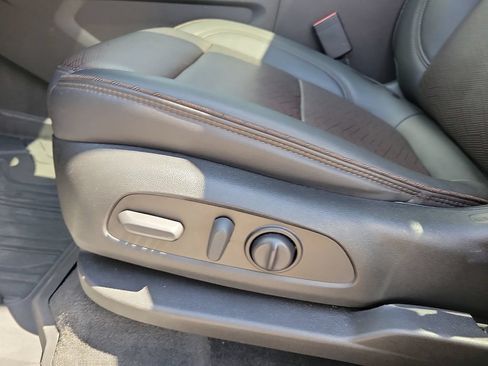 Used 2023 Chevrolet Traverse High Country w/ LPO, 'HIT The Road' Package FWD image 13