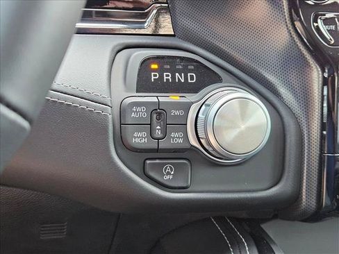 Used 2026 RAM 1500 Limited AWD/4WD image 12