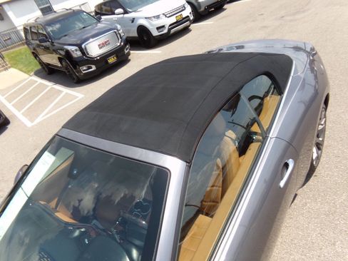 Used 2015 Maserati GranTurismo Convertible image 12