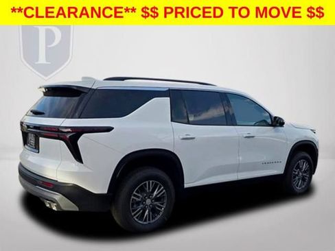 New 2026 Chevrolet Traverse LT w/ Driver Confidence Package FWD image 5