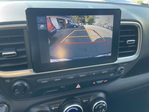 Used 2024 Hyundai Venue SEL FWD image 26