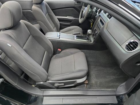 Used 2012 Ford Mustang Convertible image 32