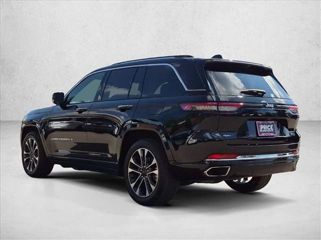 Used 2023 Jeep Grand Cherokee Overland w/ Luxury Tech Group IV AWD/4WD image 8