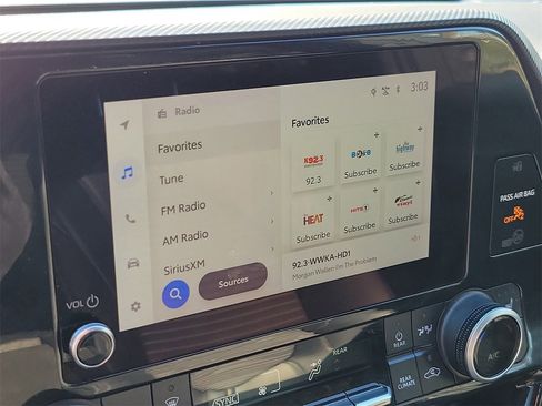 Used 2024 Toyota Highlander XSE image 26